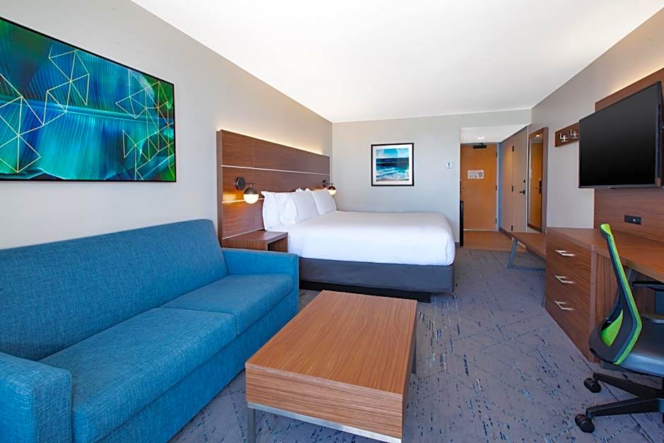 Holiday Inn Express & Suites VA Beach Oceanfront, an IHG Hotel