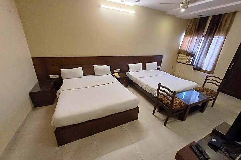 Hotel Raghav Palace