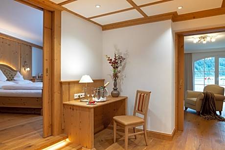 Suite with Lake View