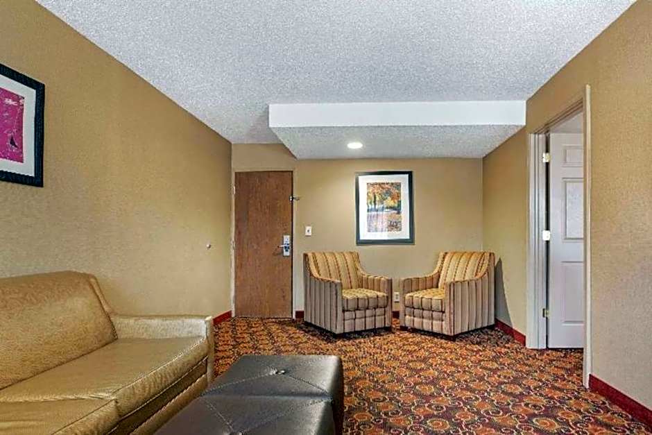 Best Western Plus The Inn At Sharon/Foxboro
