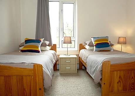 Twin Room with Private Bathroom