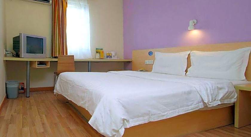 7 Days Inn Qingdao Haier Zone Ditie Tower Jiushui West Road