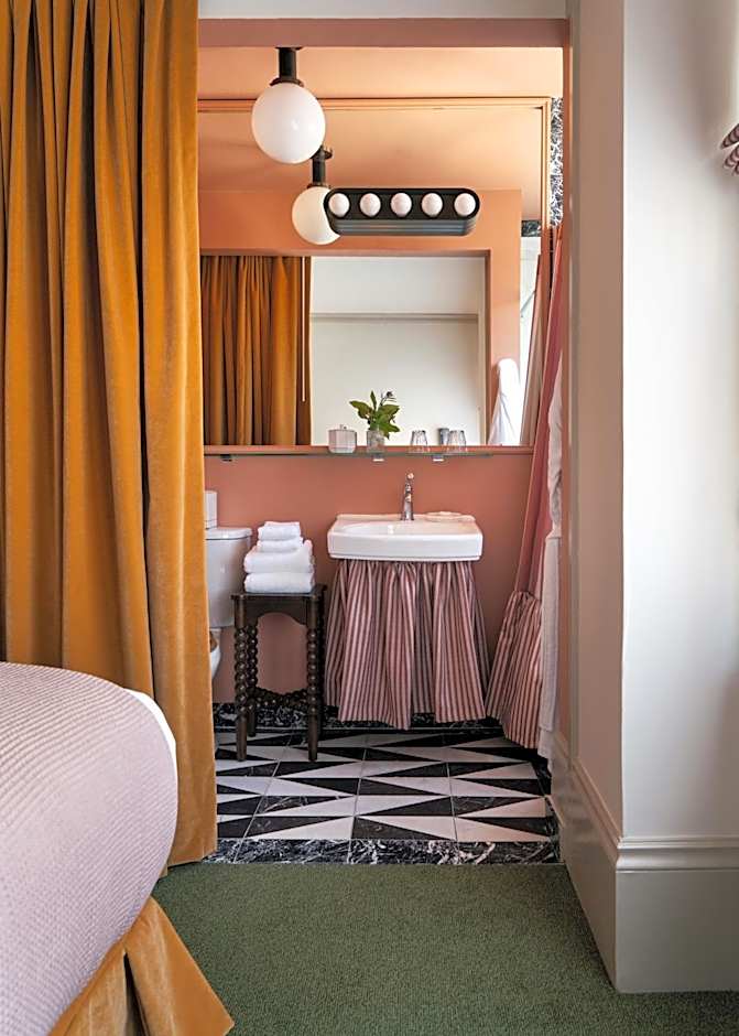 The Hotel Lili