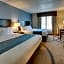 Greenfield Inn & Suites Owensboro, KY Airport