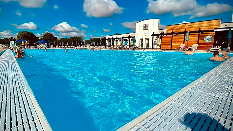 87 Lancaster Crescent