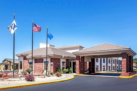 Comfort Inn & Suites Near Fallon Naval Air Station