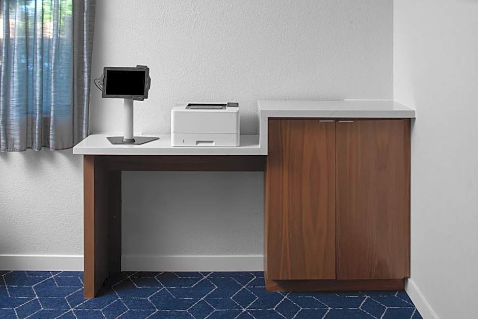 Courtyard by Marriott Santa Clarita Valencia
