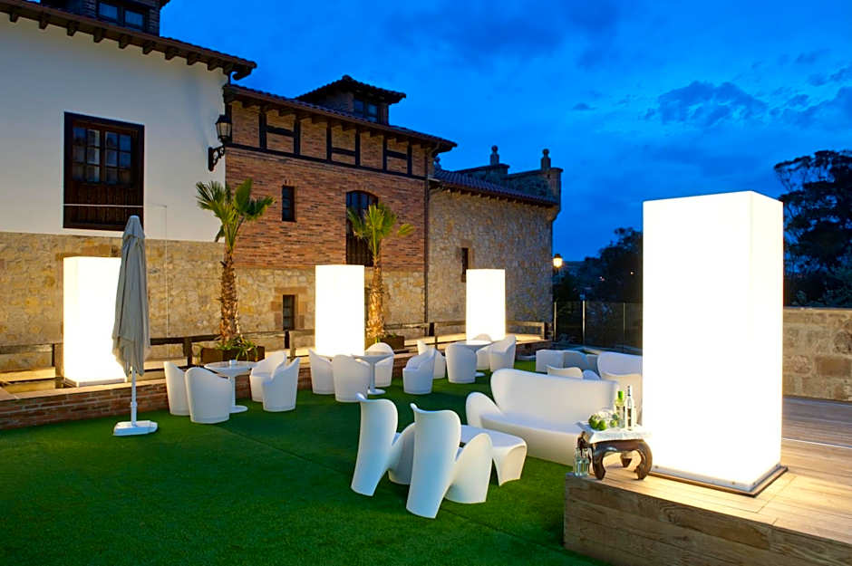 Costa Esmeralda Suites