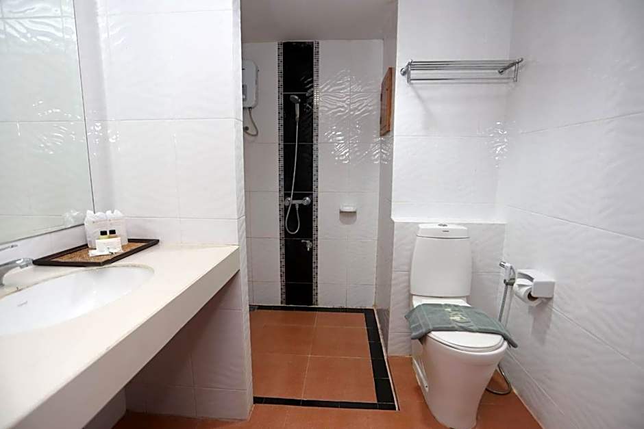 Convenient Grand Plus Hotel Suvarnabhumi