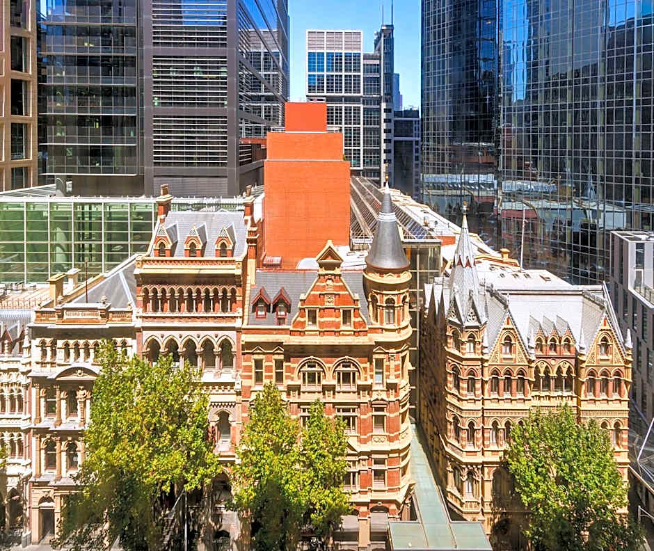 Oaks Melbourne on Collins Hotel