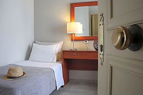 1 Double Bed Non-Smoking Superior Room Sofabed Sea View Mini Fridge Wi-Fi Full Breakfast