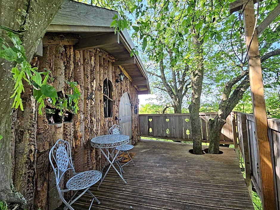 Au Refuge Des 3 Ours - Chambres d'hôtes et cabanes
