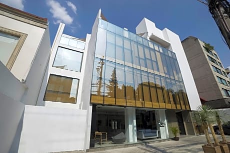 Suites Arboleda 215