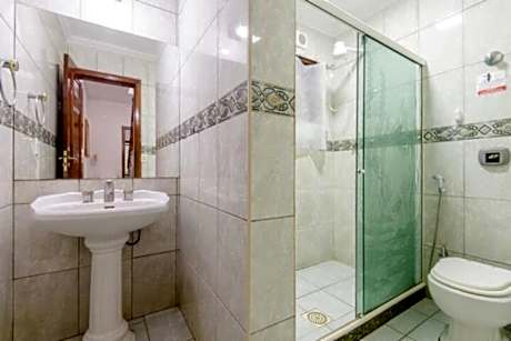 Economy Triple Room with Shared Bathroom
