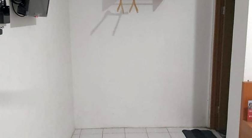 RedDoorz near GOR UNY