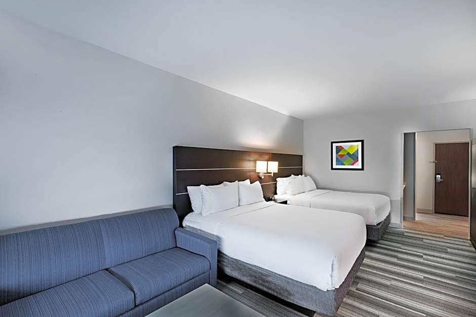 Holiday Inn Express & Suites Coffeyville By IHG