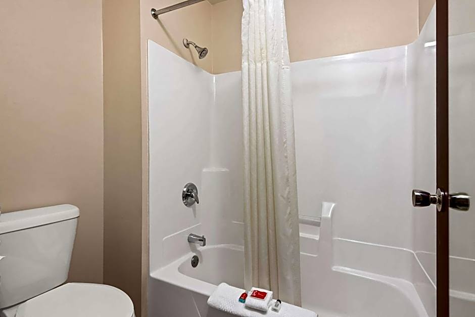 Econo Lodge Manistee