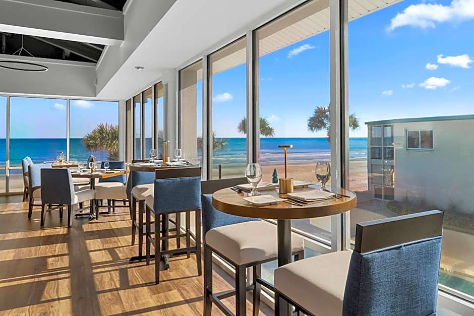 Oceanfront Litchfield Inn