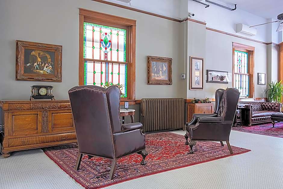Gardner Hotel