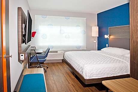 1 King Bed