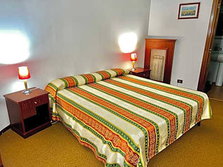 Economy Quadruple Room