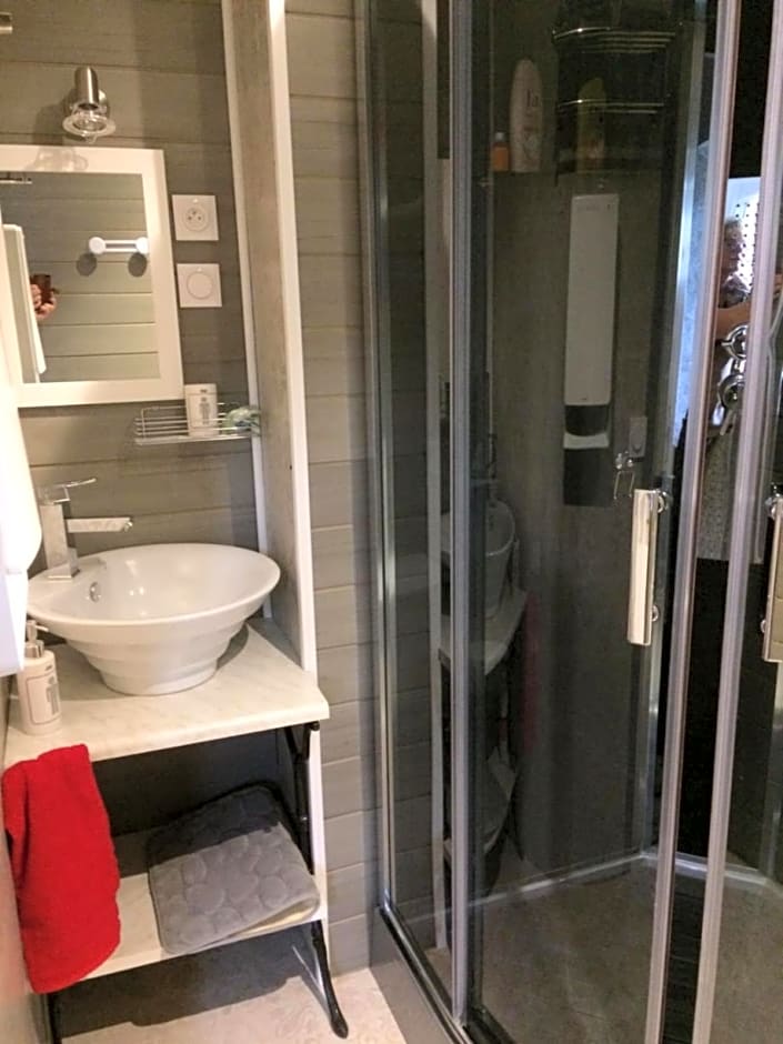 Chambres d'Hôtes LES VERGERS DE LOUISE