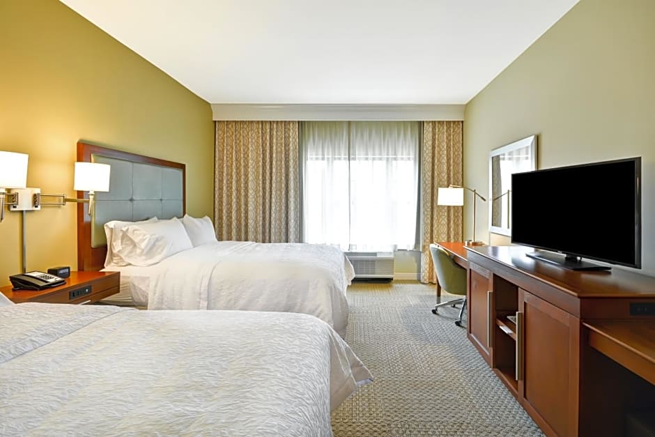 Hampton Inn & Suites Charleston Airport