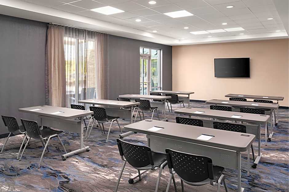 Fairfield Inn & Suites Waycross