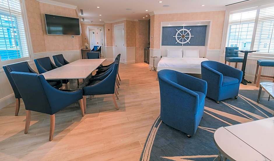 Madison Beach Hotel Curio Collection by Hilton