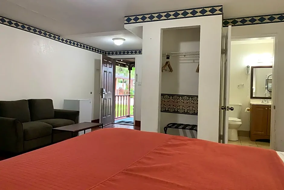 Travelodge by Wyndham Suites St Augustine