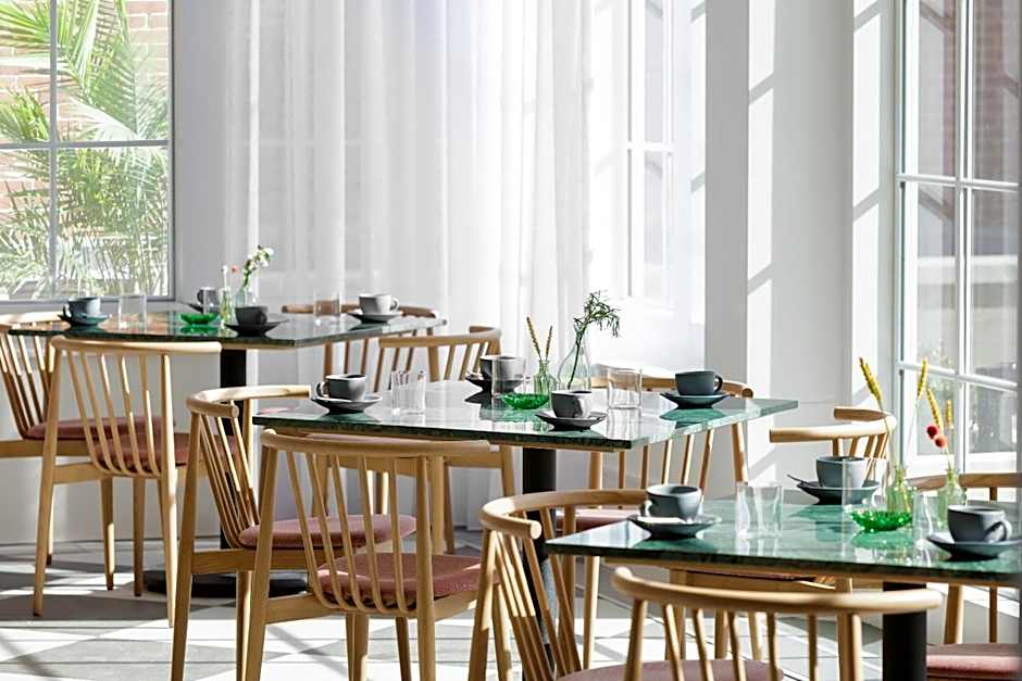 Kimpton - The Forum Hotel By IHG