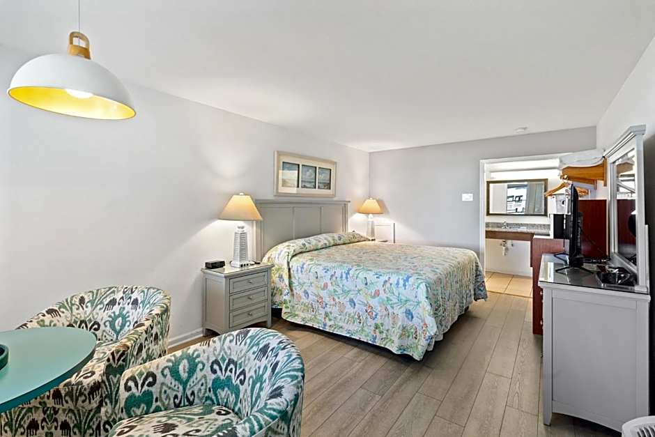 The Ocracoke Harbor Inn