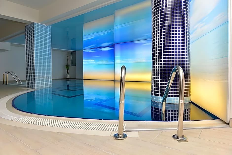 Parion Hotel