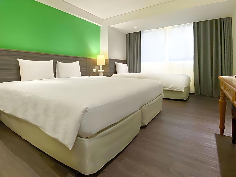 Green World Triplebeds