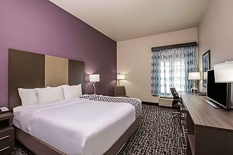 1 King Bed