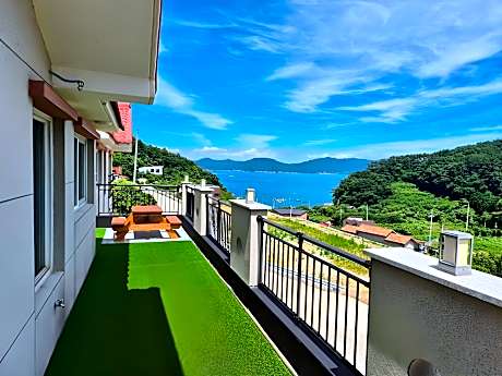 Tongyeong Sea Garden Pension