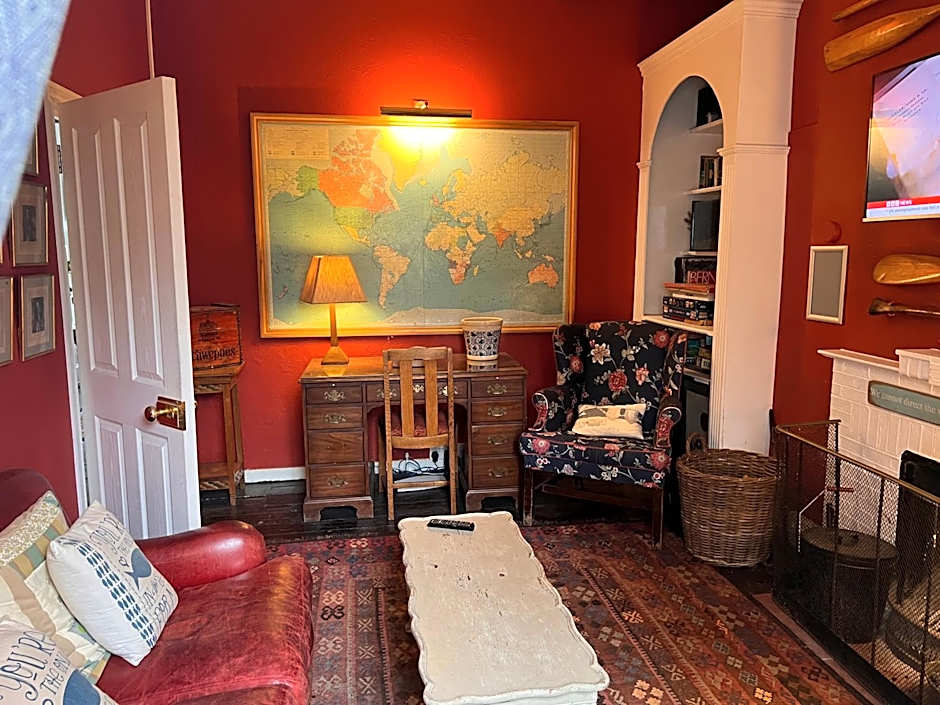 The Royal Harbour Hotel