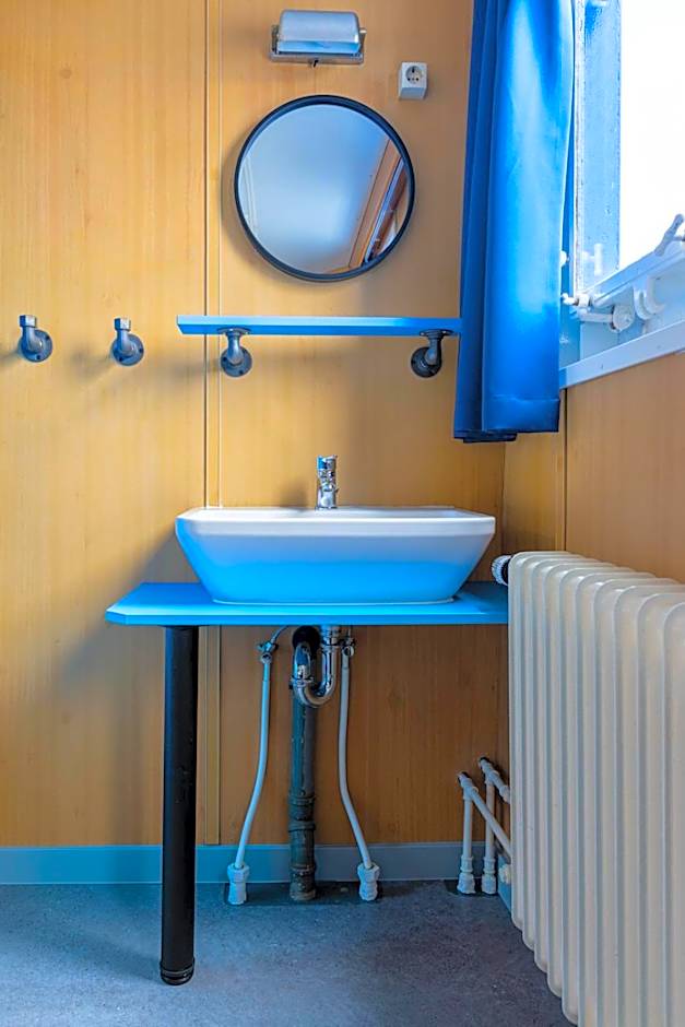 ARCONA - Übernachten auf dem Wasser - direkt am Bontekai