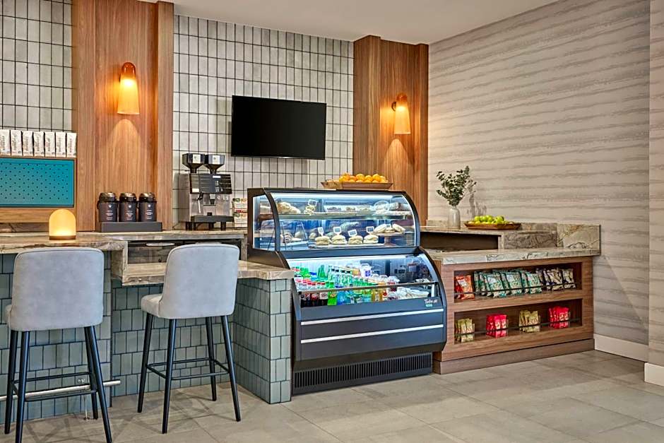 Delta Hotels by Marriott Denver Thornton