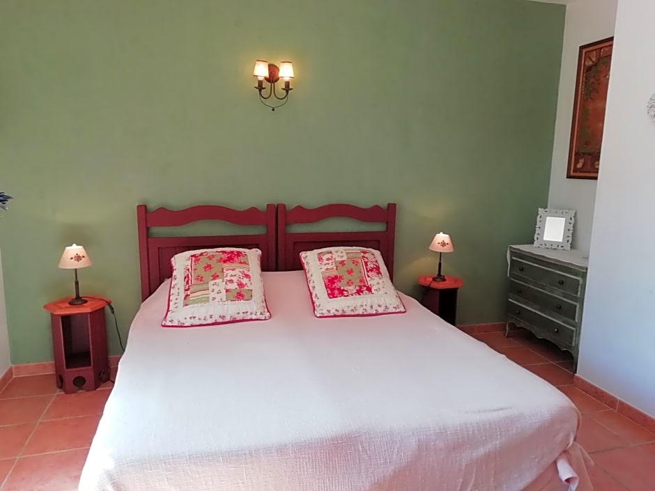 Chambre d'Hôte Le Mas des Romarins