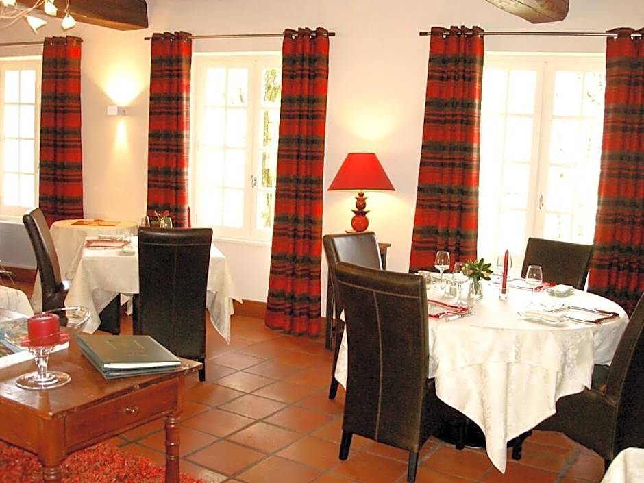 Logis Auberge De La Riviere