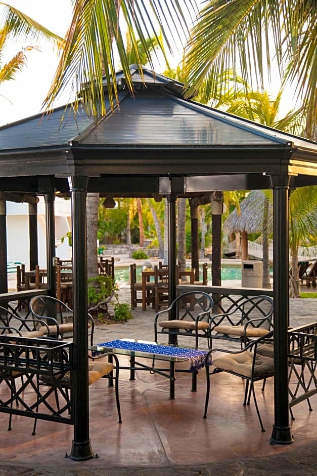 Hotel & Suites El Moro