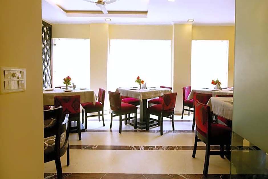 The Pearl - A Royal Residency