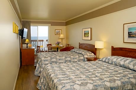 Queen Room with 2 Queen Beds with Sea View - Second Floor - East Pavilion