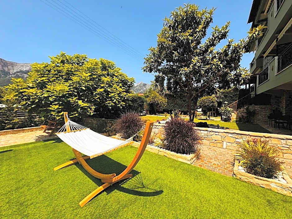 Anassa Deluxe Apartments & Studios