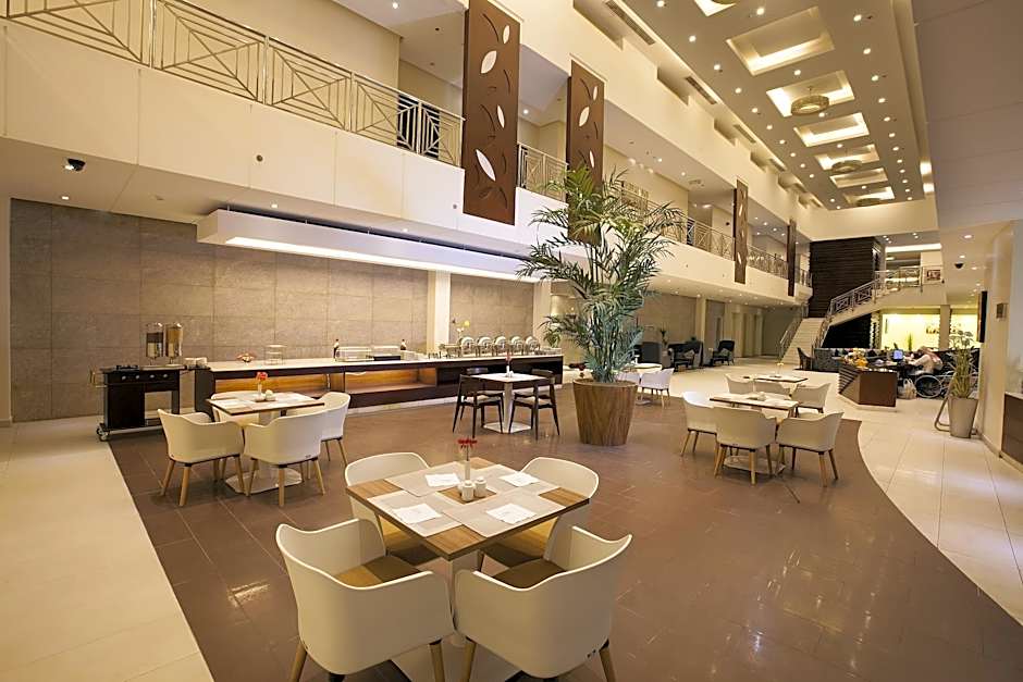 Grand Lily Hotel Suites