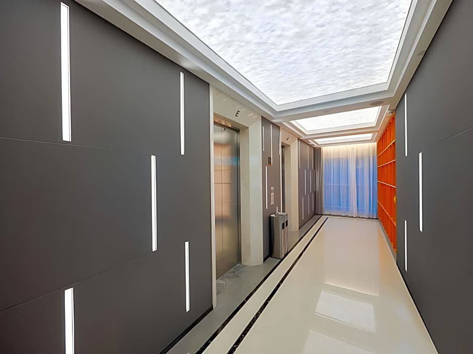 TULIP LODJ Apartment Hotel Wuhan Fanhai CBD Hankou Railway Station