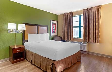 Queen Studio - Non-Smoking