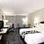 La Quinta Inn & Suites by Wyndham Springfield South