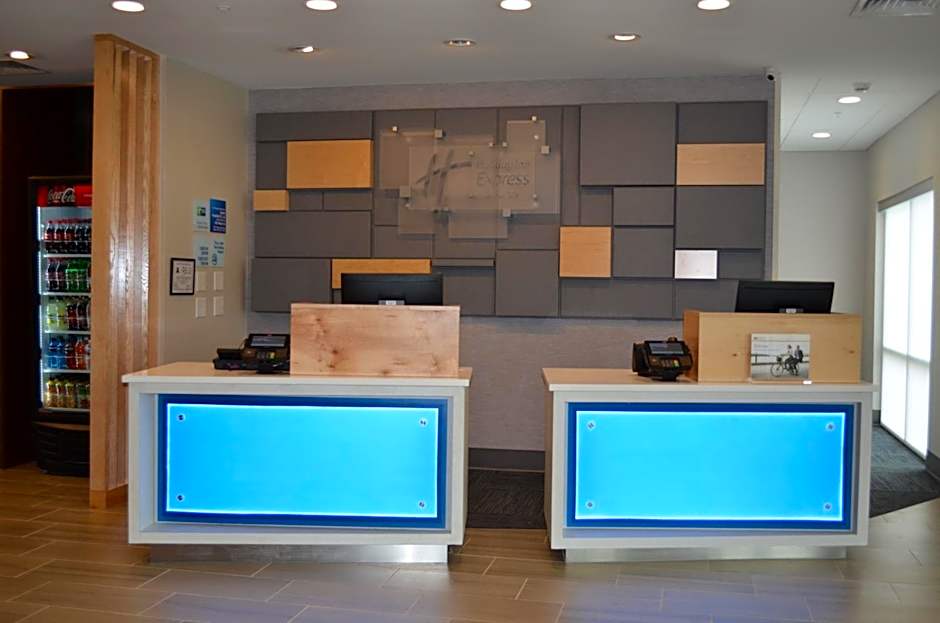 Holiday Inn Express & Suites Charlotte NE - University Area By IHG